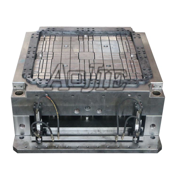Plastic injection mould